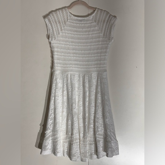 NY Collection Lace Dress - Picture 2 of 5